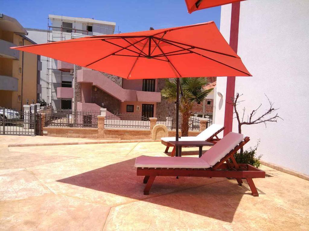 Apartments Vila A1 Dobra Voda Exterior photo