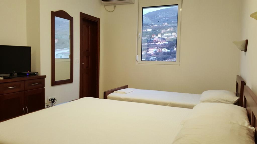 Apartments Vila A1 Dobra Voda Exterior photo