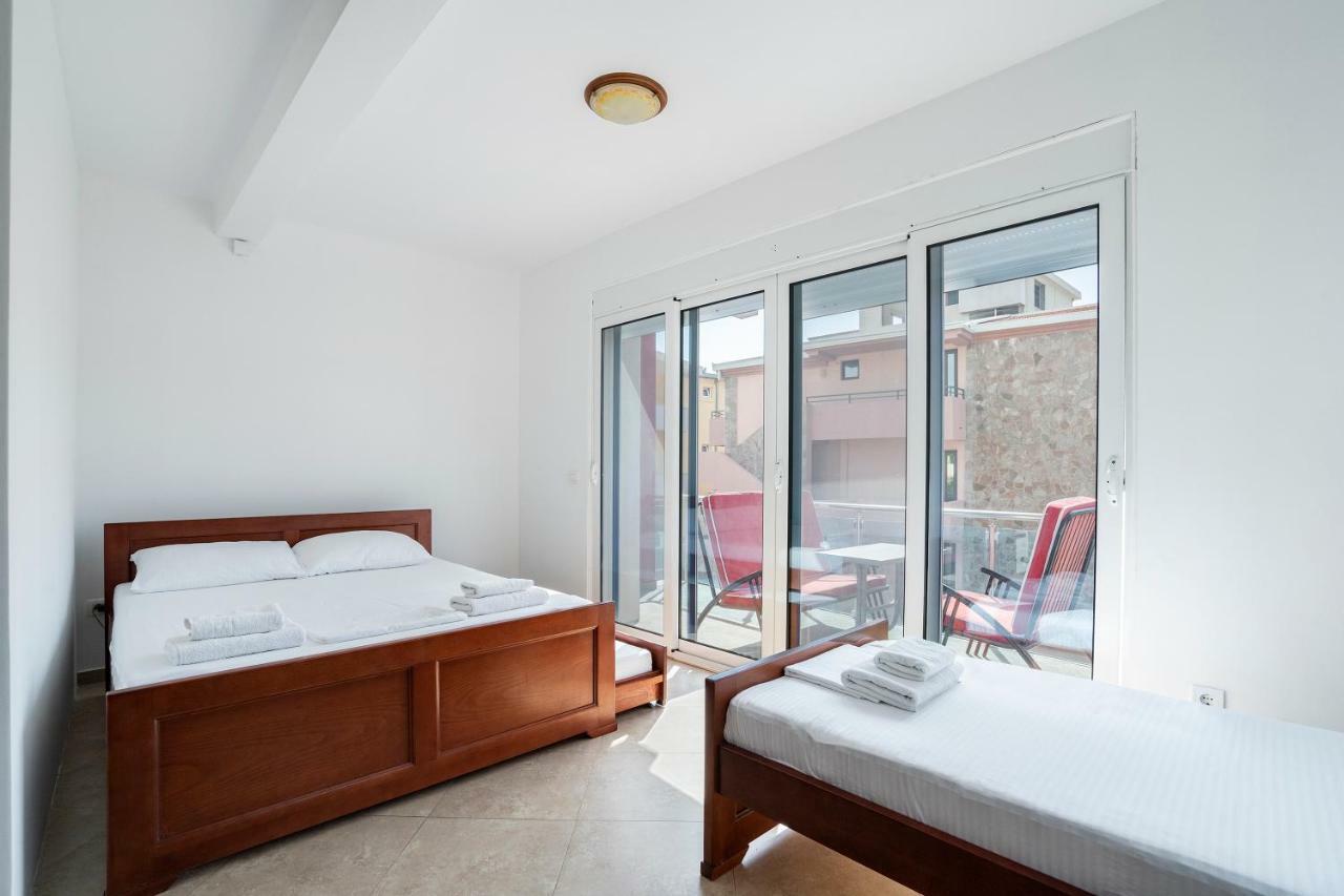 Apartments Vila A1 Dobra Voda Exterior photo