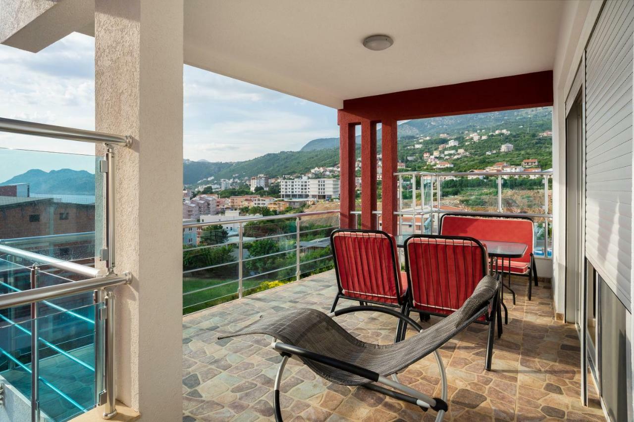 Apartments Vila A1 Dobra Voda Exterior photo
